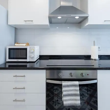 Casa Do Largo - Cozy In The Center & With Ac